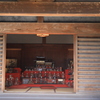雛の出迎える屋敷