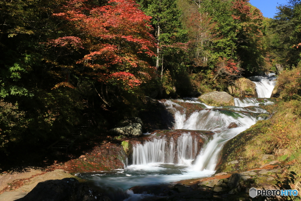 おしどり隠しの滝