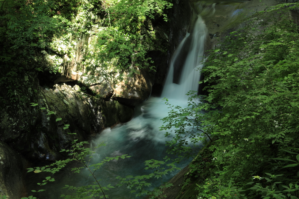 貞泉の滝