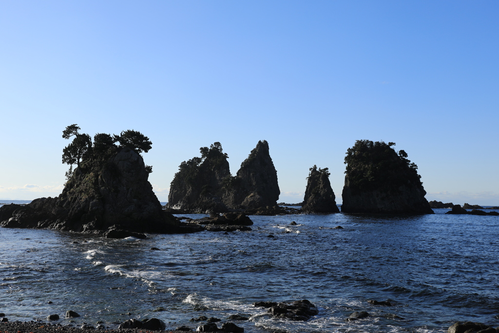 蓑掛岩・全容