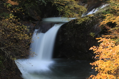 秋の西沢渓谷（竜神の滝）