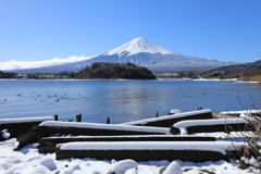 雪晴れの河口湖