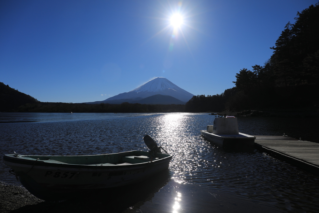 冬の精進湖