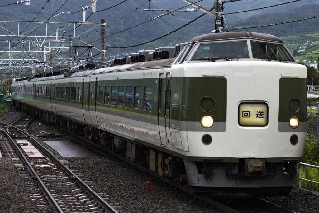 2015 07 18 N102編成 ムーンライト信州81号送り込み 山梨市駅にて By