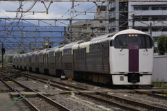 215系ホリデー快速ビューやまなし号 送り込み回送