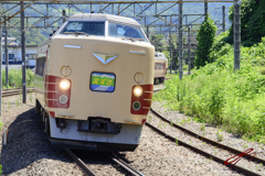 2016/07/30/M51編成によるあずさ75号 猿橋駅にて