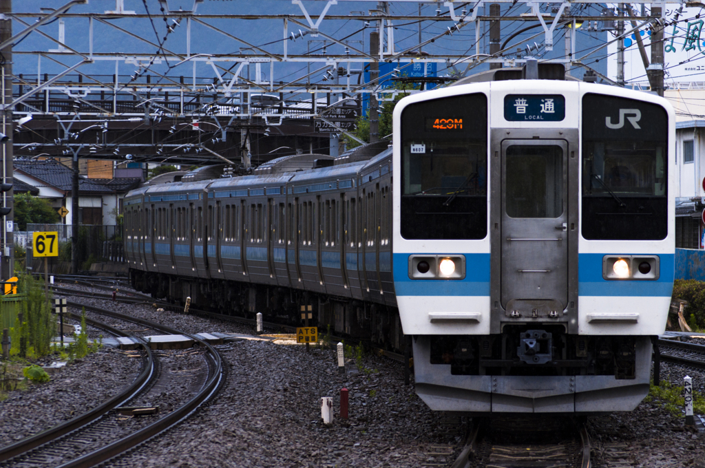 2015/07/18/211系信州色 山梨市駅にて①