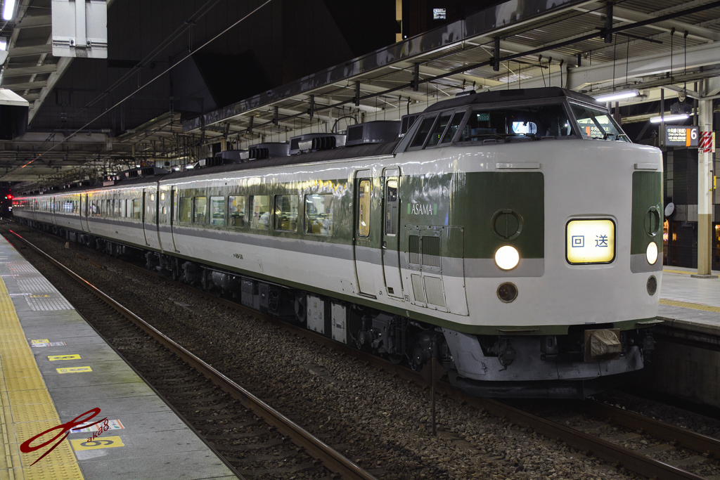 2016/07/18/N102編成 ムーンライト信州送り込み 三鷹駅にて