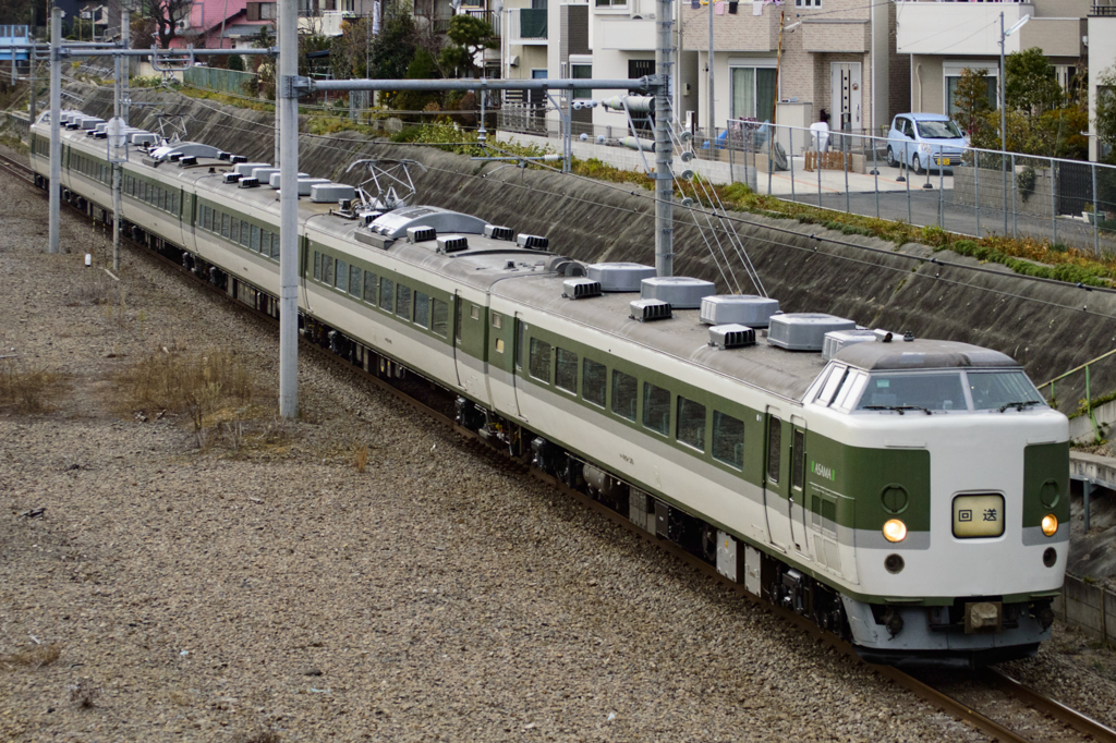 2015/12/31/189系N102編成 あずさ85号(送り込み) 戸倉陸橋に