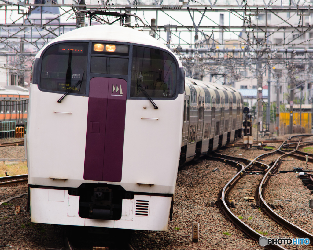 2016/04/10/ホリデー快速ビューやまなし号 立川駅にて