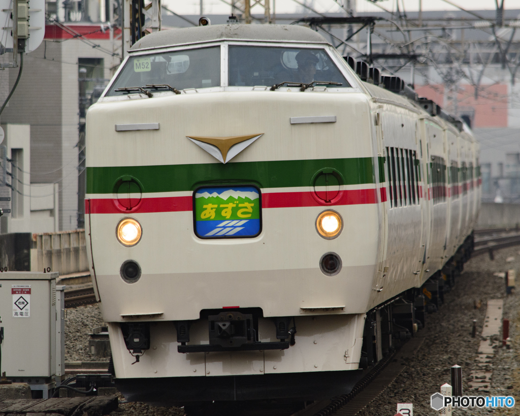 2016/05/03/M52編成によるあずさ71号 吉祥寺駅にて