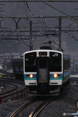 2016/03/19/初狩駅に到着する211系(分割編成)