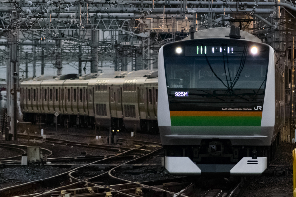 2015/01/18/E233系高崎線15両 大宮駅にて