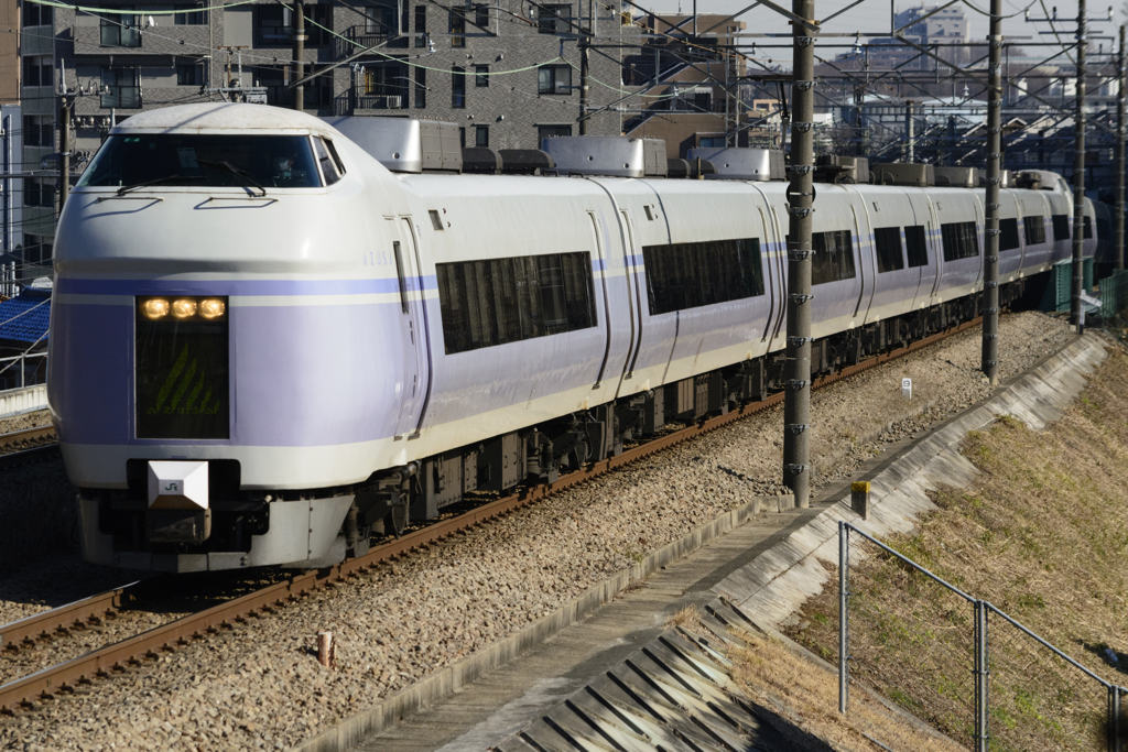 2016/12/29/E257系 スーパーあずさ79号 小名路踏切にて