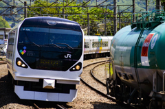 2015/05/02/E257系M106編成　猿橋駅にて