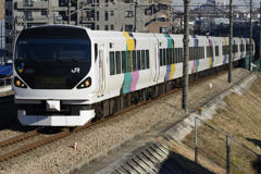 2016/12/29/E257系 あずさ17号 小名路踏切にて