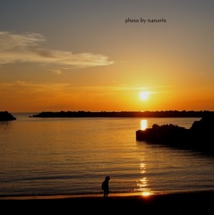 夕陽と女の子。