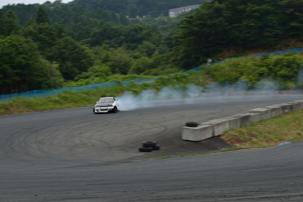 マークR32スカイライン　ドリフトスタジアム(旧エビスサーキット南コース)