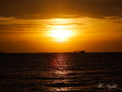 旅の記憶　～一人見つめる夕日～