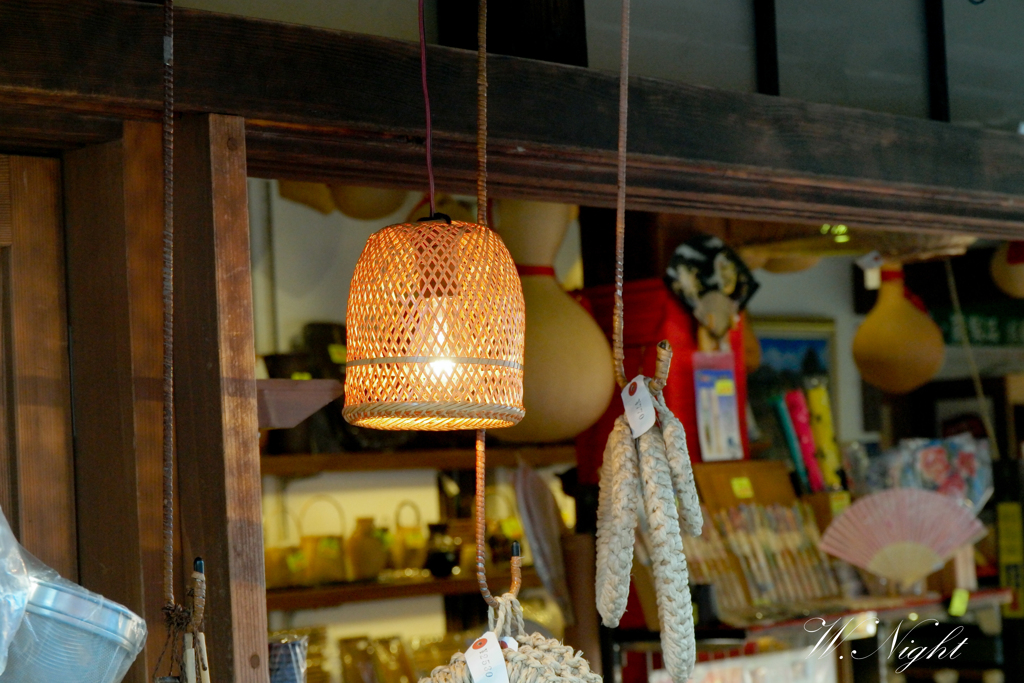 成田山への参道にて