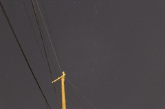 星と電柱