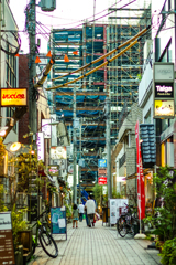 建設中