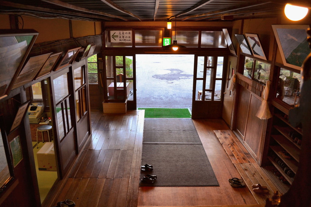 蔦温泉本館