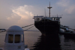 横浜港の夕暮れ