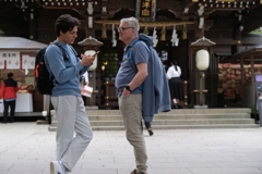 顔を見て話せない
