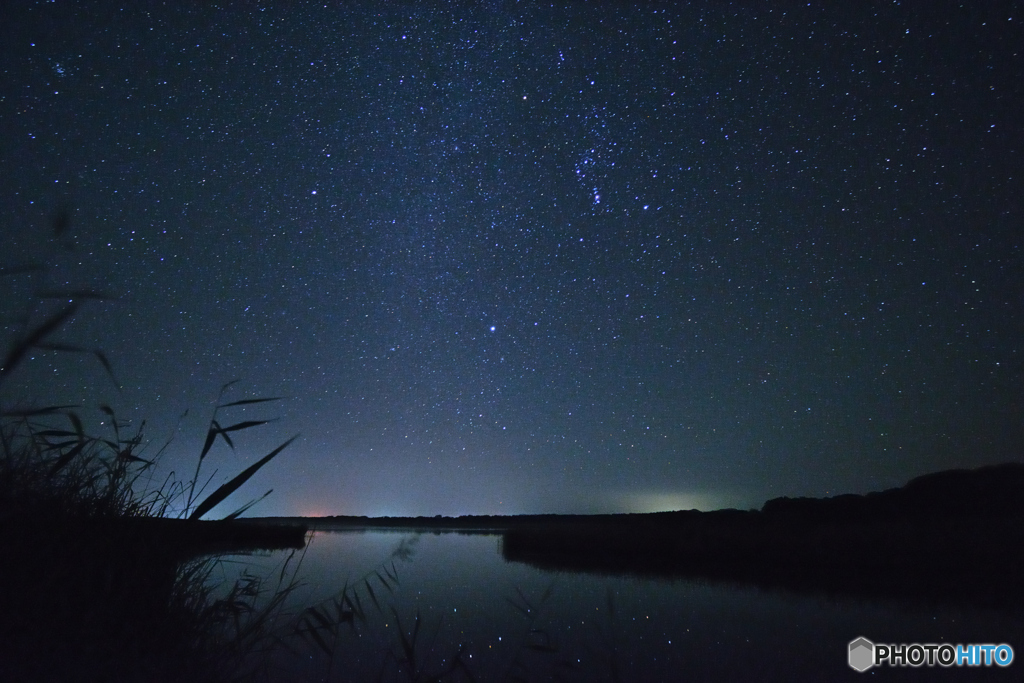 湖岸で見た夜空