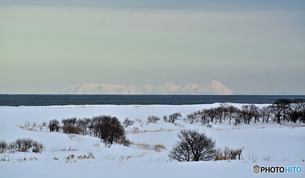 浮かぶ雪山