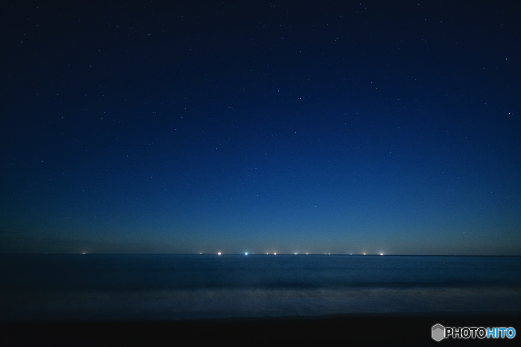 北の空と海