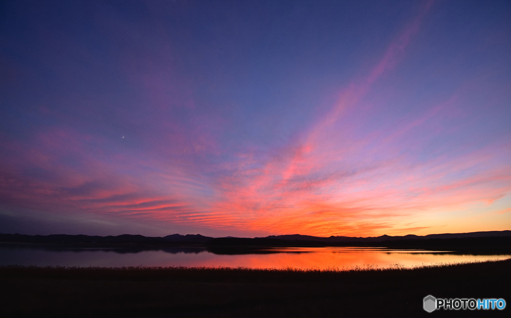 月のある夕焼け