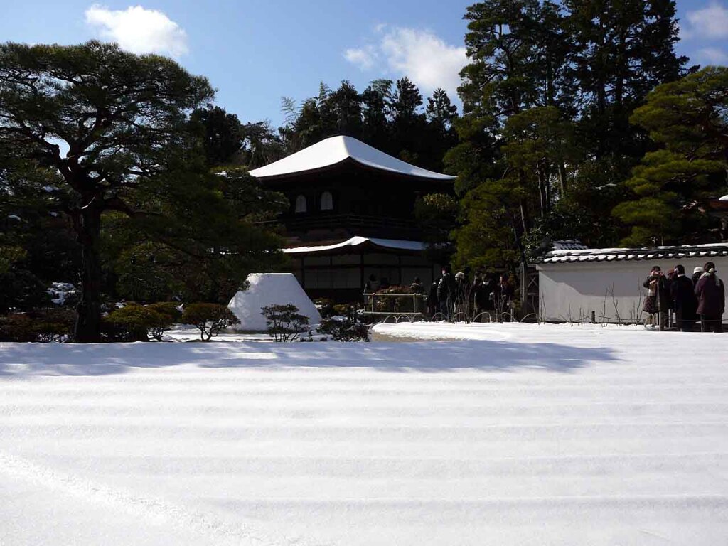 銀閣寺の雪景色