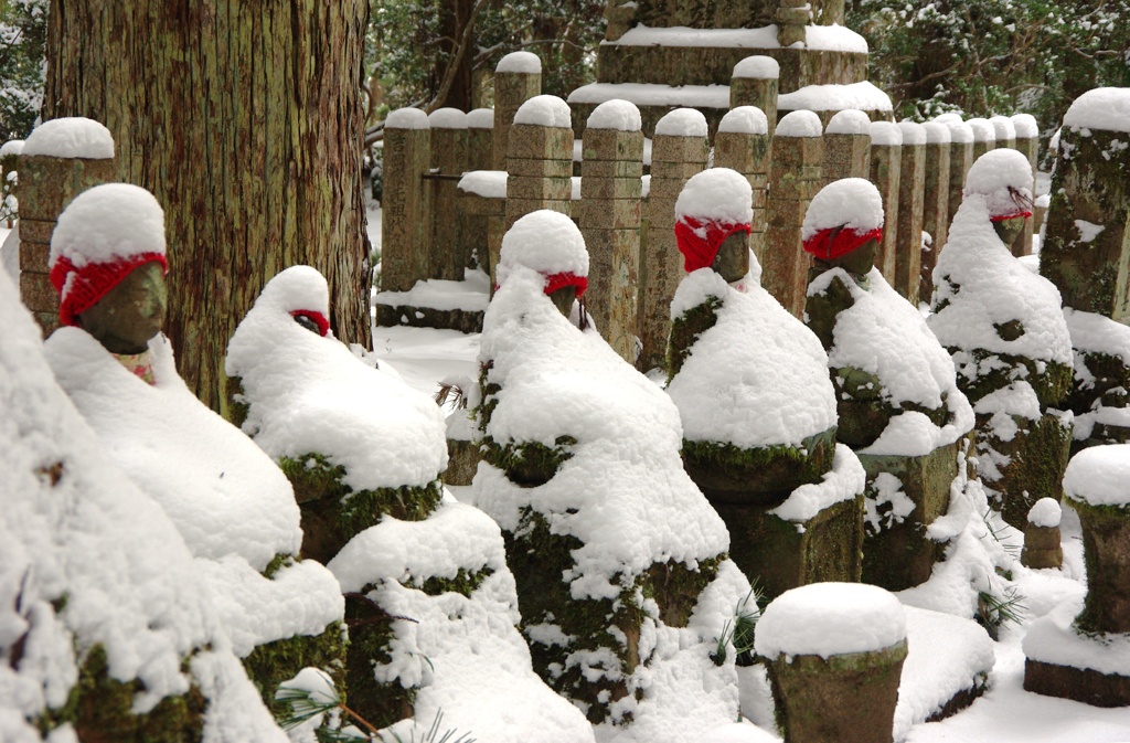 雪被った地蔵