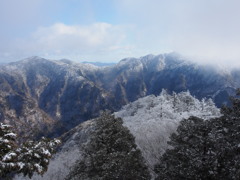 大峰の山並み～稲村ヶ岳にて～