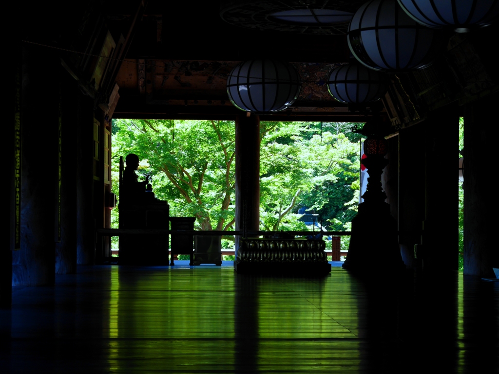 緑映える長谷寺