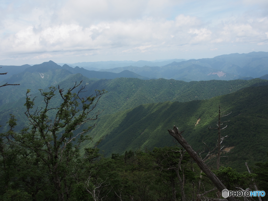 大峰奥駆道の山並み