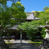 新緑のなかの山寺2