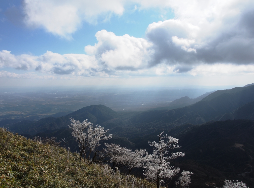 伊勢湾を望む　竜ヶ岳にて