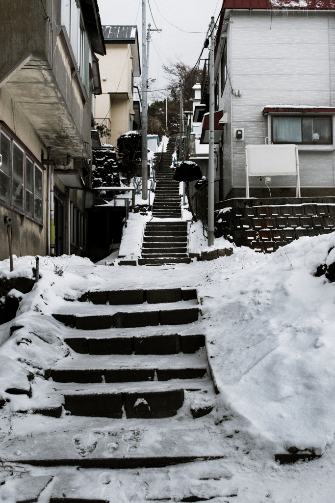 凍てつく階段