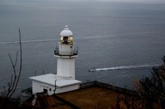 地球岬灯台：漁船との対話