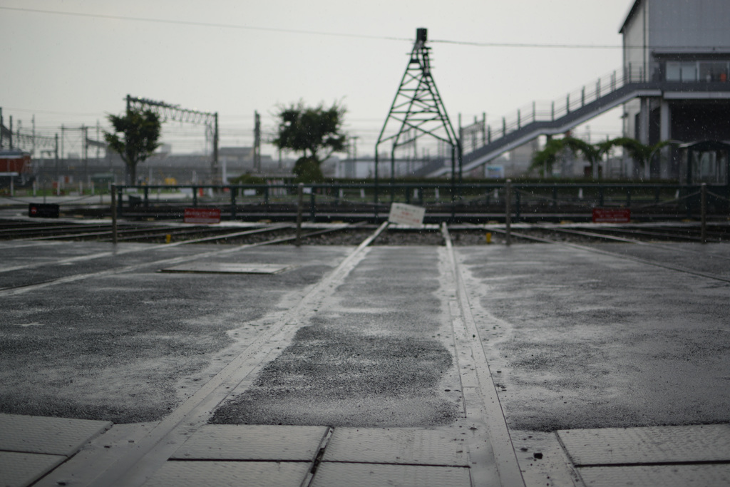 雨のターンテーブル