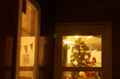 クリスマスの窓辺
