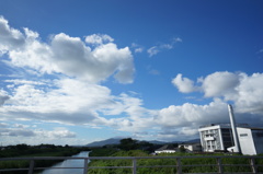 今日の空 #3  -醤油工場の煙突と雲-