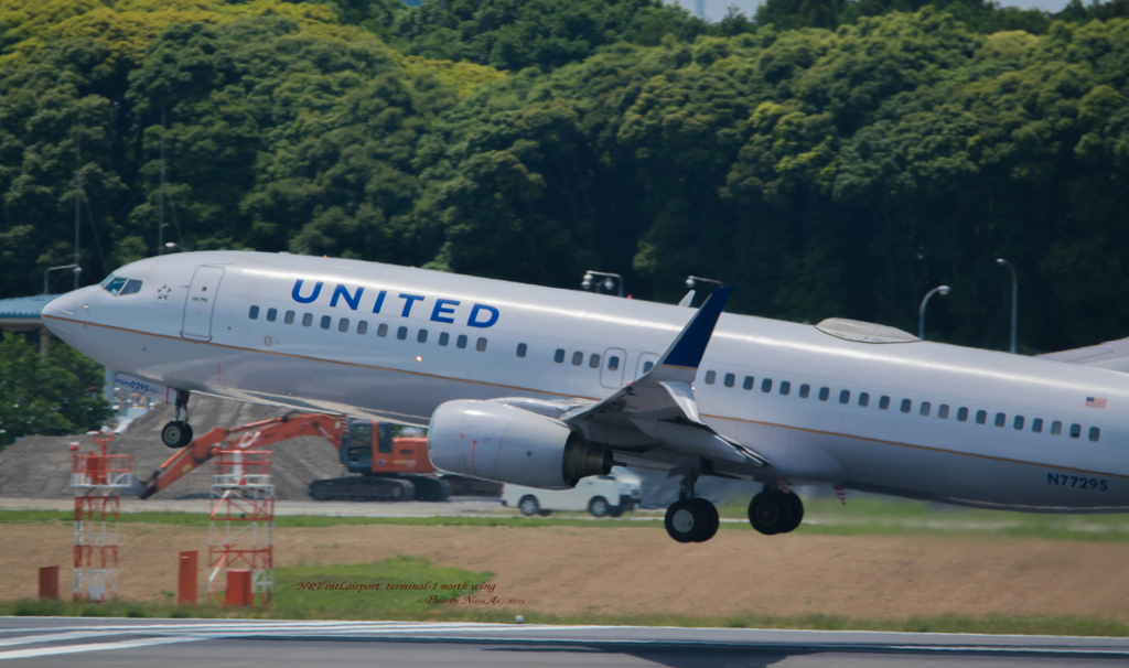 UNITED　B737-800