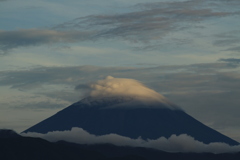 久々に顔を出した富士山