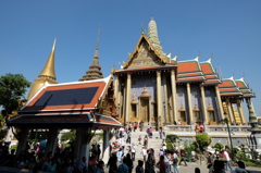 観光客で溢れるワット・プラケオ