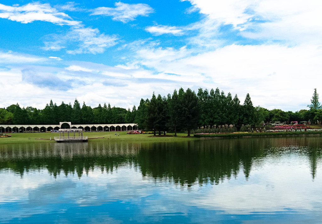 春の蜻蛉池公園