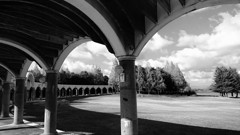 アーチのある公園